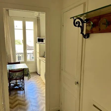 Apartament Lumineux Dans Le Quartier Des Fleurs Nicea