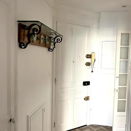 Apartament Lumineux Dans Le Quartier Des Fleurs *