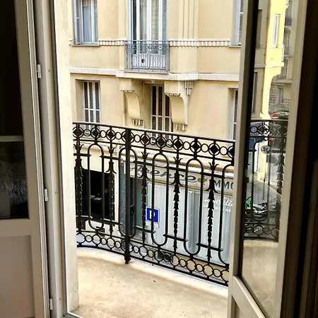 Apartament Lumineux Dans Le Quartier Des Fleurs